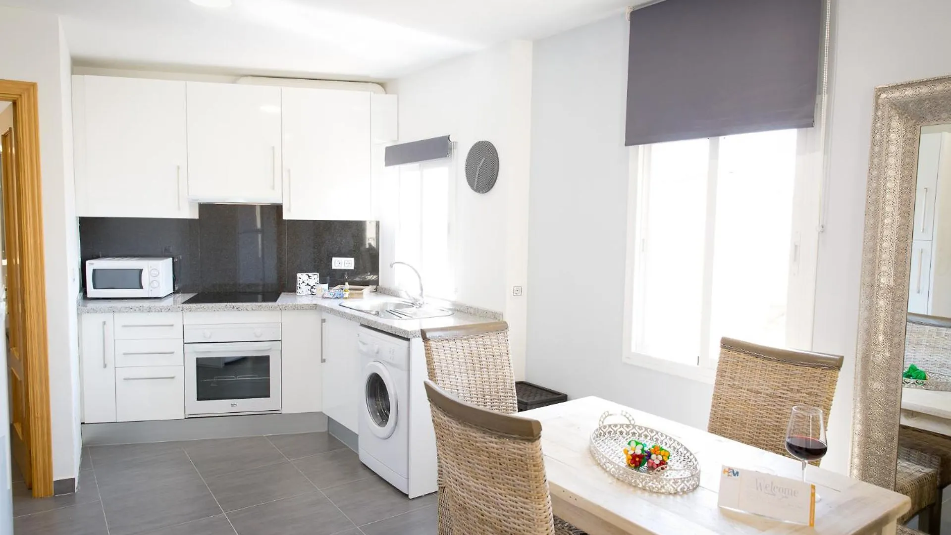 Apartment Holidays2Malaga Dos Aceras In Old Town & High Speed Wifi